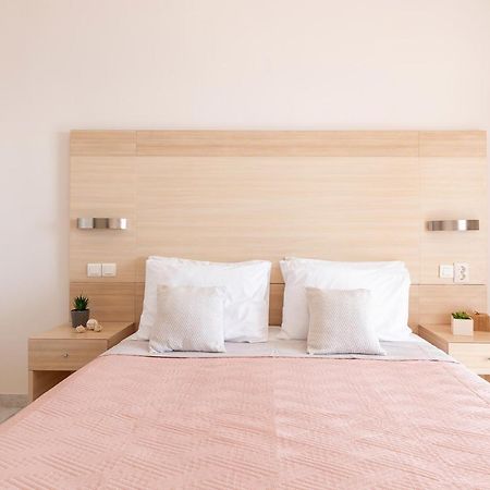 Albatross Apartments By Konnect, Ipsos Corfu Екстер'єр фото