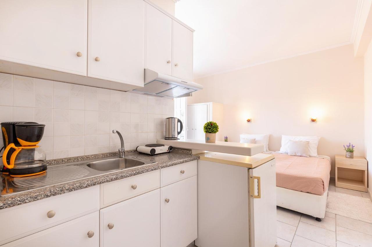 Albatross Apartments By Konnect, Ipsos Corfu Екстер'єр фото